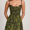 Rochie mini A-line cu guler cowl și ornamente Dianora, în imprimeu de șarpe verde
