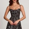 Rochie mini A-line cu guler înalt și ornamente Dianora, model șarpe argintiu Rochie mini A-line cu guler înalt și ornamente Dianora, model șarpe argintiu