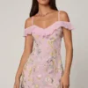 Rochie mini A-line cu șireturi și ornamente Jacira, în roz pal