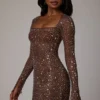 Rochie mini A-line cu mâneci lungi și decorațiuni transparente Zeta, în culoarea Deep Cocoa