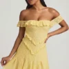 Rochie mini A-line cu umeri decupați din dantelă, de la Nahida, în galben pastel