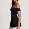 Rochie mini A-line cu volane și umeri decupați Maelie, negru Rochie mini A-line cu volane și umeri decupați Maelie, negru