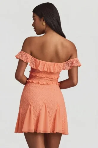 Rochie mini A-line din dantelă cu umeri decupați Nahida, culoare piersică