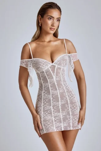 Rochie mini A-line din dantelă transparentă Eleonora, culoare ivoriu