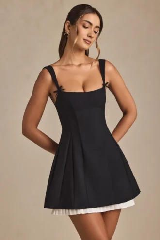 Rochie mini A-line plisată cu detaliu fundă Cressida, negru Rochie mini A-line plisată cu detaliu fundă Cressida, negru