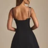 Rochie mini A-line plisată cu detaliu fundă Cressida, negru Rochie mini A-line plisată cu detaliu fundă Cressida, negru