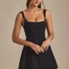 Rochie mini A-line plisată cu detaliu fundă Cressida, negru Rochie mini A-line plisată cu detaliu fundă Cressida, negru