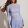 Rochie mini albastră cu mâneci lungi și spate decupat, cu ornamente Dixie Rochie mini albastră cu mâneci lungi și spate decupat, cu ornamente Dixie