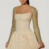 Rochie mini Aletta cu tiv bufant și ornamente, în culoarea auriu