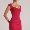 Rochie mini Alva cu decolteu în formă de inimă, în roșu cireș