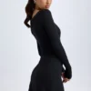 Rochie mini Alvie din modal, cu straturi și croi în A, în negru
