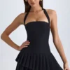 Rochie mini asimetrică cu gât halter și straturi Rosaria, negru