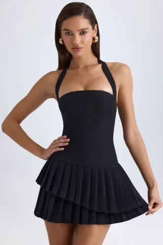 Rochie mini asimetrică cu gât halter și straturi Rosaria, negru Rochie mini asimetrică cu gât halter și straturi Rosaria, negru