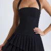 Rochie mini asimetrică cu gât halter și straturi Rosaria, negru