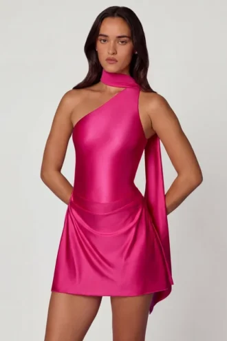 Rochie mini asimetrică Kiraz cu detaliu eșarfă, în roz aprins