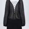 Rochie mini Avalon cu mâneci balon și șireturi, în negru Rochie mini Avalon cu mâneci balon și șireturi, în negru