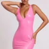 Rochie mini bodycon din vinil Allani cu decolteu adânc, în roz