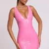Rochie mini bodycon din vinil Allani cu decolteu adânc, în roz