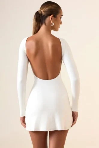 Rochie mini Brenna din modal cu volane și spate decupat, în culoarea alb