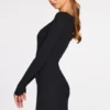 Rochie mini Caris cu mâneci lungi, din modal cu nervuri și decolteu cu dantelă, în culoarea neagră