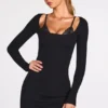 Rochie mini Caris cu mâneci lungi, din modal cu nervuri și decolteu cu dantelă, în culoarea neagră