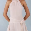 Rochie mini Carolina cu gât halter, culoare ivoriu
