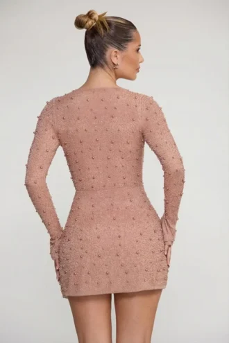 Rochie mini Chelsea cu decupaj în A și ornamente, în culoarea bej
