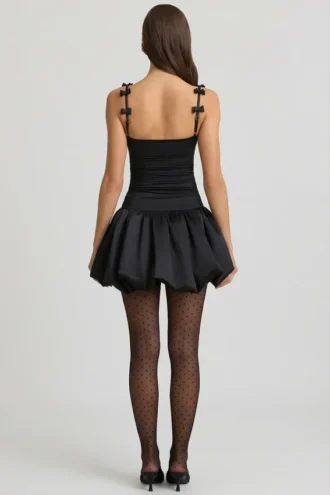 Rochie mini Cirilla cu detalii cu fundițe și tiv bufant, în negru Rochie mini Cirilla cu detalii cu fundițe și tiv bufant, în negru