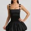 Rochie mini Cirilla cu detalii cu fundițe și tiv bufant, în negru