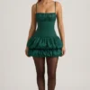 Rochie mini Clarice din satin cu corset și tiv bufant, în culoarea verde smarald