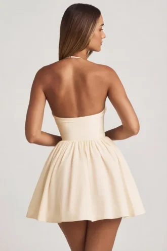 Rochie mini corset cu aplicații florale și gât halter Augusta, culoare ivoriu Rochie mini corset cu aplicații florale și gât halter Augusta, culoare ivoriu