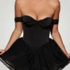 Rochie mini corset cu umeri decupați și straturi, Meredith, în negru Rochie mini corset cu umeri decupați și straturi, Meredith, în negru