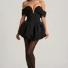 Rochie mini corset cu umeri decupați și tiv bufant, model Jessamy, în negru Rochie mini corset cu umeri decupați și tiv bufant, model Jessamy, în negru