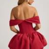 Rochie mini corset cu umeri decupați și tiv bufant, model Jessamy, în roșu intens Rochie mini corset cu umeri decupați și tiv bufant, model Jessamy, în roșu intens