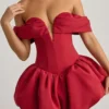 Rochie mini corset cu umeri decupați și tiv bufant, model Jessamy, în roșu intens Rochie mini corset cu umeri decupați și tiv bufant, model Jessamy, în roșu intens