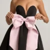 Rochie mini corset Norina cu detaliu fundă, în negru Rochie mini corset Norina cu detaliu fundă, în negru