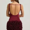 Rochie mini cu aplicații florale din satin Florrie, cu spate decupat, în culoarea roșu vin