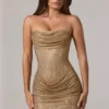 Rochie mini cu bandă la talie și decolteu în V, cu ornamente, de la Zara, în culoarea auriu