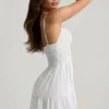 Rochie mini cu bretele strânse Tessara, albă Rochie mini cu bretele strânse Tessara, albă