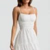 Rochie mini cu bretele strânse Tessara, albă Rochie mini cu bretele strânse Tessara, albă
