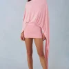 Rochie mini cu capă drapată Lida în roz pudrat Rochie mini cu capă drapată Lida în roz pudrat