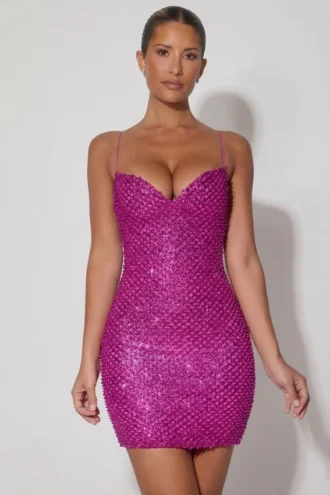 Rochie mini cu decolteu în formă de inimă și ornamente Mischa, în culoarea magenta