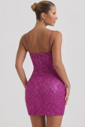 Rochie mini cu decolteu în formă de inimă și ornamente Mischa, în culoarea magenta