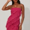 Rochie mini cu detalii volane Tatiana Bandeau în fucsia Rochie mini cu detalii volane Tatiana Bandeau în fucsia