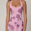 Rochie mini cu gât halter și decorațiuni Galene, în roz pal Rochie mini cu gât halter și decorațiuni Galene, în roz pal