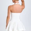 Rochie mini cu gât halter și volane Maybelle, albă Rochie mini cu gât halter și volane Maybelle, albă