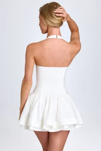Rochie mini cu gât halter și volane Maybelle, albă