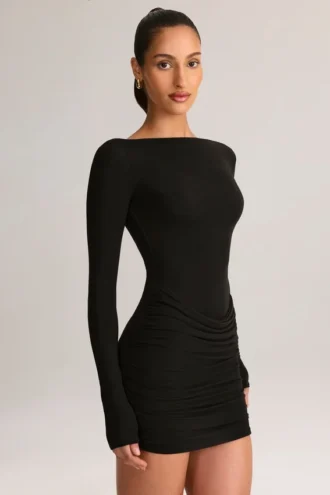 Rochie mini cu mâneci lungi și decolteu în V, drapată, din modal Eska, în culoarea negru Rochie mini cu mâneci lungi și decolteu în V, drapată, din modal Eska, în culoarea negru