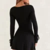 Rochie mini cu mâneci lungi și decolteu pătrat Baize, în culoarea neagră Rochie mini cu mâneci lungi și decolteu pătrat Baize, în culoarea neagră