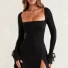 Rochie mini cu mâneci lungi și decolteu pătrat Baize, în culoarea neagră Rochie mini cu mâneci lungi și decolteu pătrat Baize, în culoarea neagră